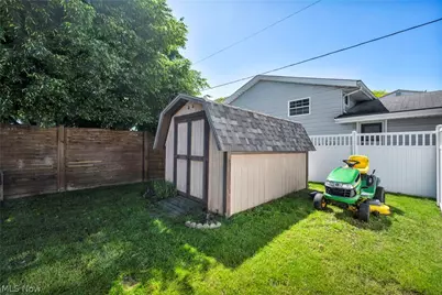 127 Edgefield Drive, Elyria, OH 44035 - Photo 44