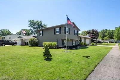 127 Edgefield Drive, Elyria, OH 44035 - Photo 4