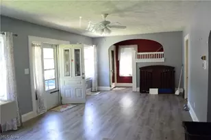 1020 Falls Ave, Cuyahoga Falls, OH 44221 - Photo 4