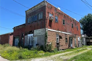 107 Main St, Williamstown, WV 26187 - Photo 4
