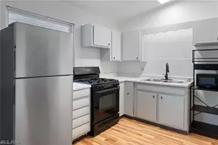 1933 Preston Ave, Akron, OH 44305 - Photo 2