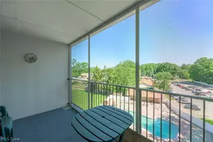 2331 E Market St, Akron, OH 44312 - Photo 16