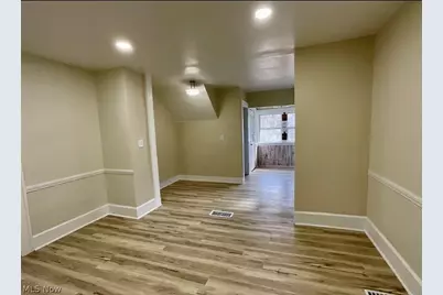569 Barwell Street, Akron, OH 44303 - Photo 12