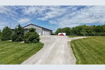 7839 Chestnut Ridge Road NW, Beach City, OH 44608 - Photo 8