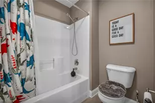 7125 Bridlewood Dr, Concord Twp, OH 44077 - Photo 24