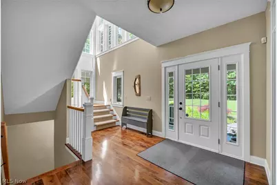 7125 Bridlewood Drive, Concord Twp, OH 44077 - Photo 2