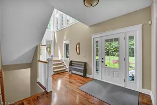 7125 Bridlewood Dr, Concord Twp, OH 44077 - Photo 2
