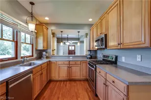 750 Hickory St, Akron, OH 44303 - Photo 12