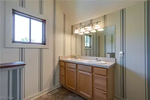 750 Hickory St, Akron, OH 44303 - Photo 24