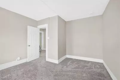 941 Carnegie Avenue, Akron, OH 44314 - Photo 8
