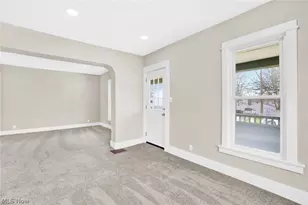 941 Carnegie Ave, Akron, OH 44314 - Photo 20