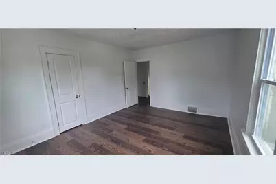 804 Work Drive, Akron, OH 44320 - Photo 10