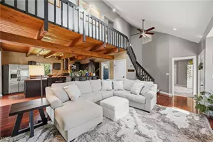 13014 Manor Dr, Chardon, OH 44024 - Photo 4