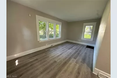 493 Bacon Avenue, Akron, OH 44320 - Photo 6