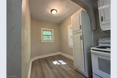 493 Bacon Avenue, Akron, OH 44320 - Photo 4