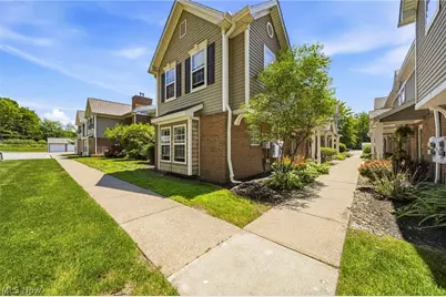 3371 Lenox Village #155, Fairlawn, OH 44333 - Photo 8