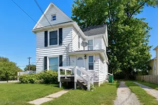 403 New St, Fairport Harbor, OH 44077 - Photo 2
