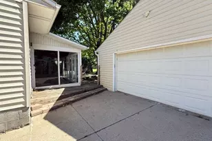 4261 Osage St, Stow, OH 44224 - Photo 8