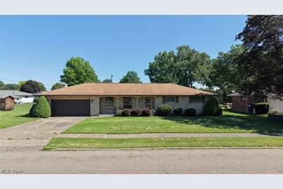 333 Hilan Avenue SW, New Philadelphia, OH 44663 - Photo 1