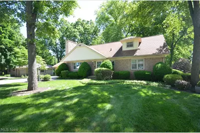 614 Fairwood Drive, Tallmadge, OH 44278 - Photo 2