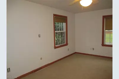 17084 Sunset Drive, Chagrin Falls, OH 44023 - Photo 16