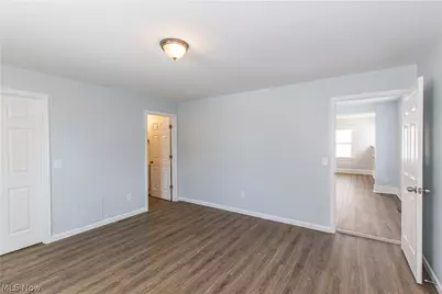 586 Brittain Road, Akron, OH 44305 - Photo 8