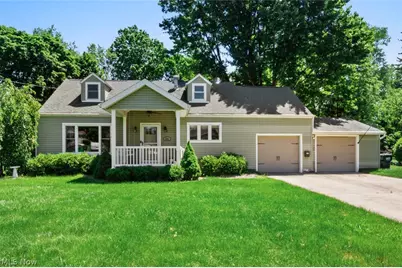 243 9th Street NE, Barberton, OH 44203 - Photo 1