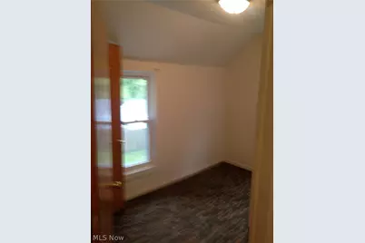 324 W Miller Avenue, Akron, OH 44301 - Photo 10