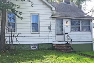 1021 Oak St, Youngstown, OH 44506 - Photo 2