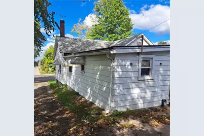 1021 Oak Street, Youngstown, OH 44506 - Photo 8