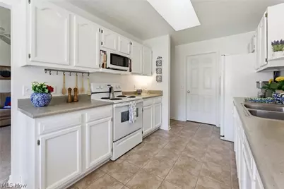 1172 Wild Brook Drive, Akron, OH 44313 - Photo 12