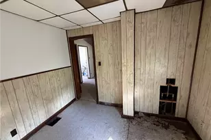 155 Webster Ave, Weirton, WV 26062 - Photo 16
