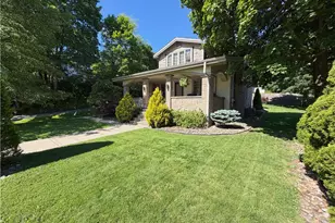 2029 St Clair Ave, East Liverpool, OH 43920 - Photo 4