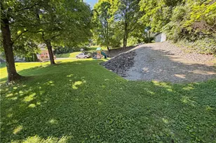 2029 St Clair Ave, East Liverpool, OH 43920 - Photo 14