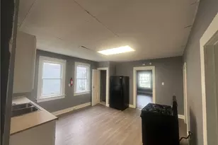 10304 Shale Ave, Loveland, OH 44104 - Photo 2