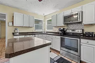 62 Rockaway Dr, Roaming Shores, OH 44085 - Photo 18