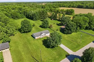 904 Lenox-New Lyme Rd, Jefferson, OH 44047 - Photo 8