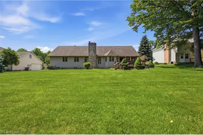 204 Colonial Drive, Canfield, OH 44406 - Photo 2