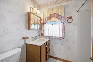 204 Colonial Dr, Canfield, OH 44406 - Photo 26