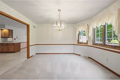 204 Colonial Drive, Canfield, OH 44406 - Photo 12