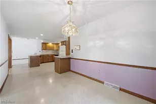 204 Colonial Dr, Canfield, OH 44406 - Photo 10