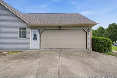 204 Colonial Drive, Canfield, OH 44406 - Photo 36