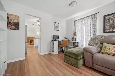 4647 Beverly Avenue NE, Canton, OH 44714 - Photo 8