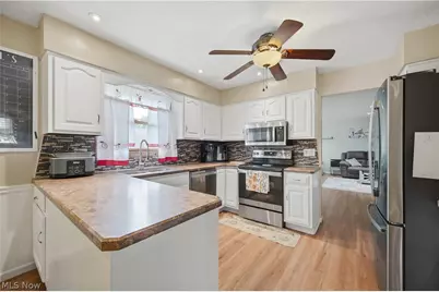 4647 Beverly Avenue NE, Canton, OH 44714 - Photo 10