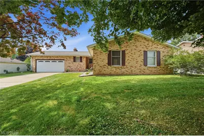 4647 Beverly Avenue NE, Canton, OH 44714 - Photo 1