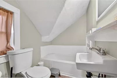 1303 Tremont Avenue SW, Massillon, OH 44647 - Photo 18