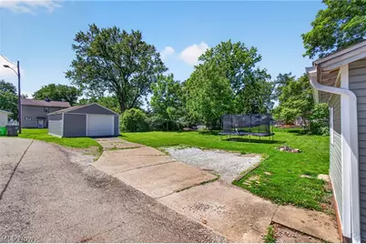 1303 Tremont Avenue SW, Massillon, OH 44647 - Photo 22