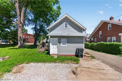 1303 Tremont Avenue SW, Massillon, OH 44647 - Photo 4