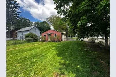 3771 Edison Street NW, Uniontown, OH 44685 - Photo 4
