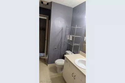 350-1 Village Pointe Drive, Akron, OH 44313 - Photo 2